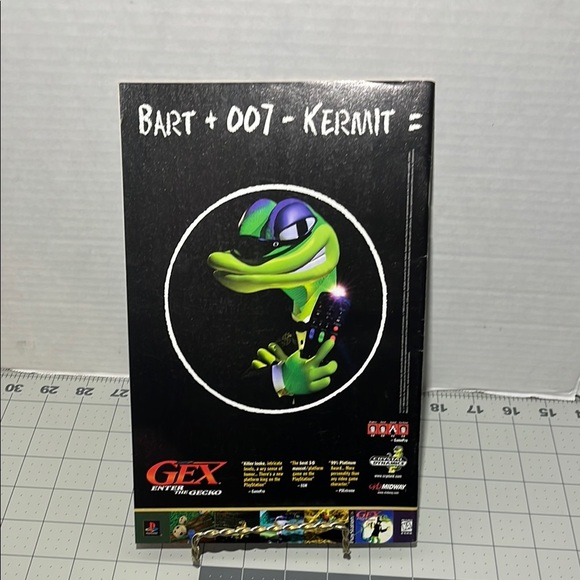 DC Comics Hitman Action Figure Set - Black and Red - Picture 2 of 4